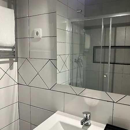 1 Bed-flat 150 Metros From Buarcos