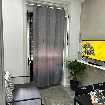 1 Bed-flat 150 Metros From Apartment